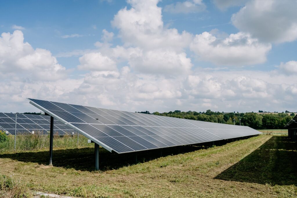 Ile kosztuje mycie paneli fotowoltaicznych?